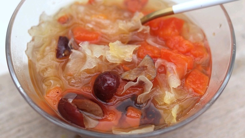 Papaya, Red Dates and Tremella Soup recipe