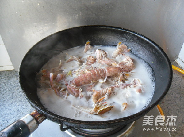 Yellow Wine Shrimp recipe