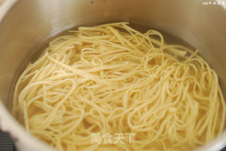 Cold Delicacy for Clearing Away Heat, Moisturizing Lungs, Relieving Cough, Eliminating Phlegm, Nourishing Stomach and Detoxifying—sliced Tofu in Cold Salad recipe