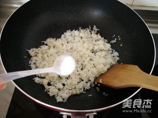 Small Fresh Egg Fried Rice recipe
