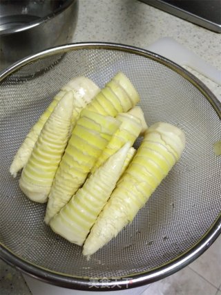 Braised Pork Ribs with Bamboo Shoots recipe