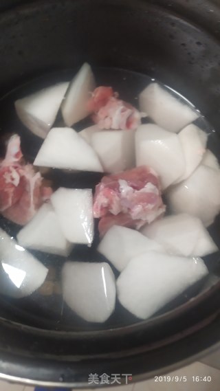 Dragon Bone Scallop and Radish Soup recipe