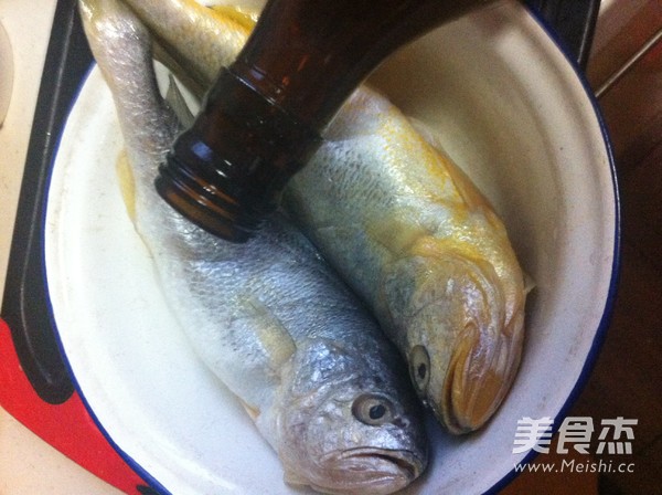 Fried and Steamed Small Yellow Croaker recipe