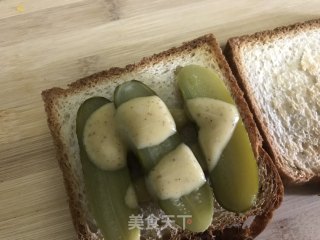 Egg Sour Cucumber Sandwich recipe