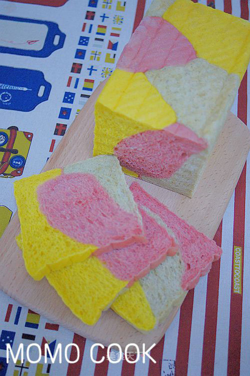 Beautiful Western Style Three-color Toast