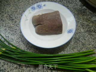 Stir-fried Pork Lung with Leek Flower recipe