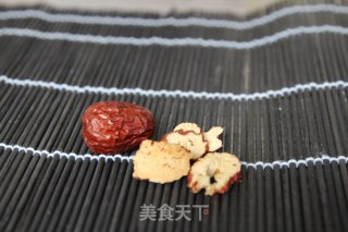 Fresh Ginseng Porridge with Corn Ballast and Red Dates recipe