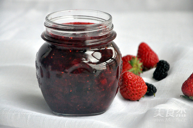 Strawberry Mulberry Sauce recipe