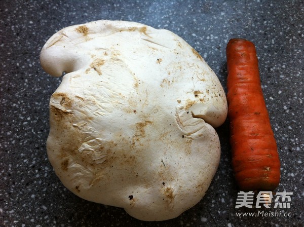 Stir-fried Pork with Bailing Mushroom recipe