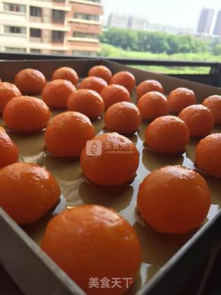 #新良first Baking Competition#cantonese-style Lotus Seed Paste Egg Yolk Moon Cake recipe