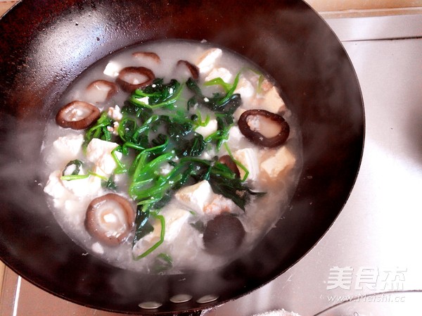 Spinach and Shrimp Tofu Soup recipe