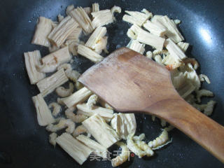 Fried Broccoli with Dried Bean Curd recipe