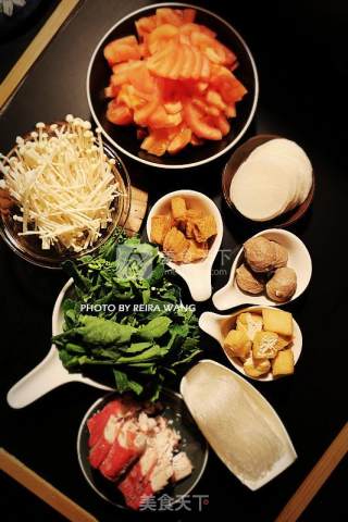 Tomato Pork Bone Hot Pot recipe