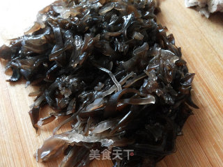 Shredded Meat Black and White Dishes recipe