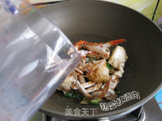 Stir-fried Rice Cake Strips with Swimming Crab recipe