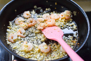 Garlic Shrimp Haired Noodles recipe