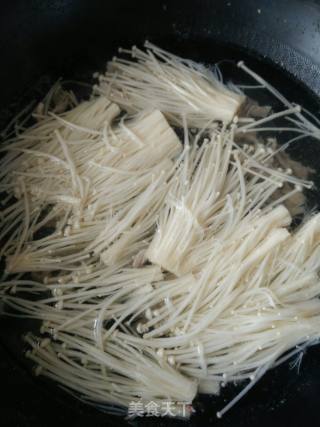Enoki Mushroom Lean Meat Soup recipe