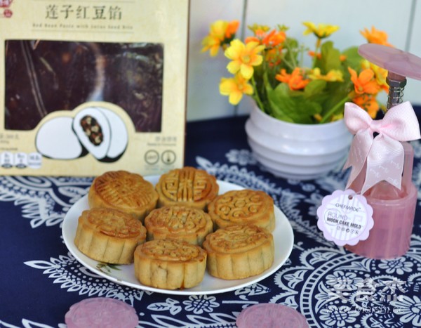 Red Bean and Lotus Seed Mooncake recipe