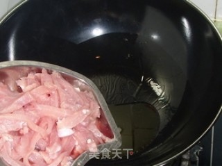 Stir-fried Shredded Pork with Red Pepper recipe