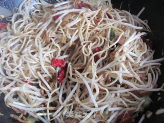 Fried Noodles with Mung Bean Sprouts recipe