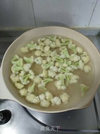 Double Pepper Stir-fried Cauliflower recipe