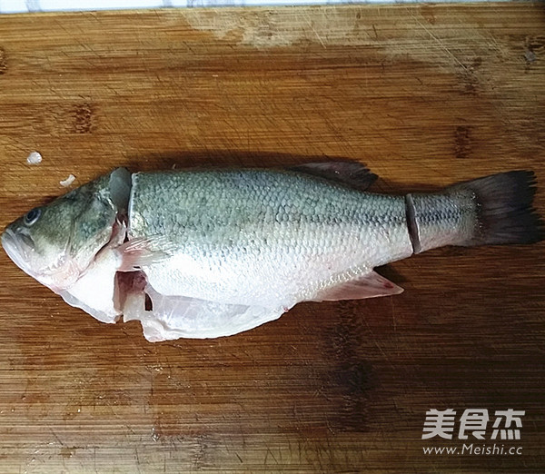 Every Year There is Fish-steamed Sea Bass recipe