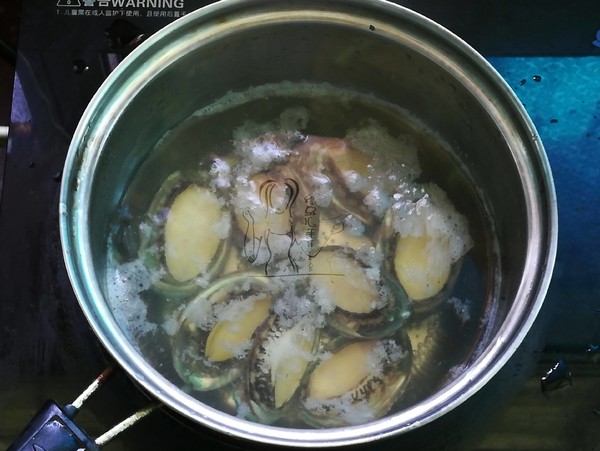 Braised Chicken Nuggets with Small Abalone recipe