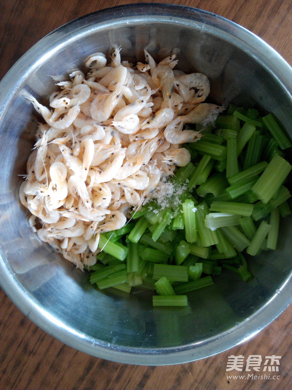 Celery Mixed with Lake Shrimp recipe