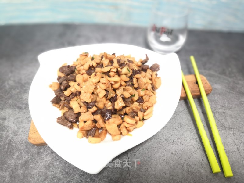 Stir-fried Diced Beef with Dried Radish recipe