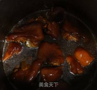 Red Grilled Pork Knuckles recipe