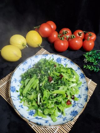 Stir-fried Mustard Greens with Minced Garlic and Dried Chilies recipe