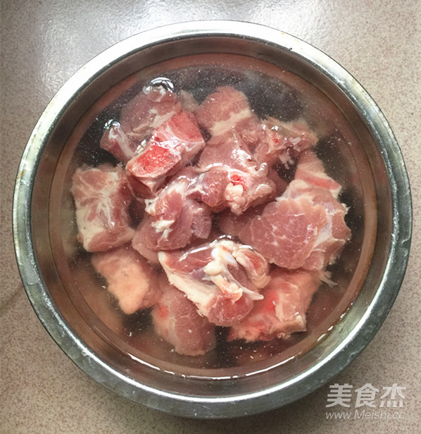 Mung Bean Lily Pork Ribs Soup recipe