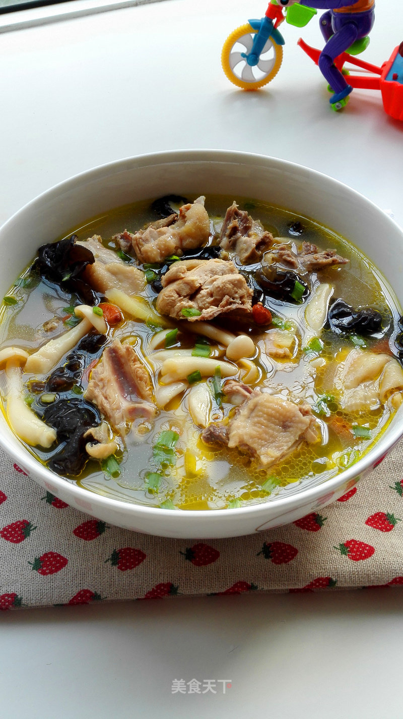 White Jade Mushroom Stewed Chicken Soup recipe