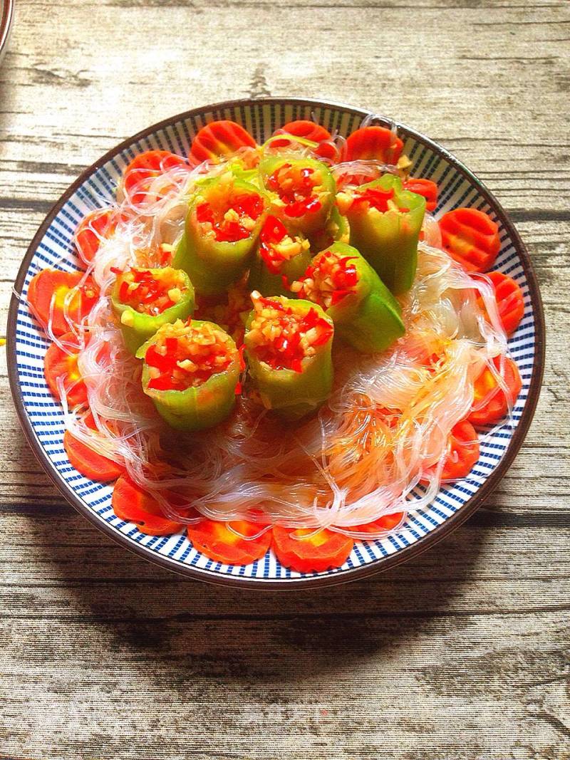 Steamed Loofah with Garlic Vermicelli recipe