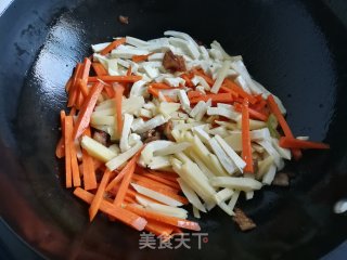 Stir-fried Noodles with Cabbage recipe