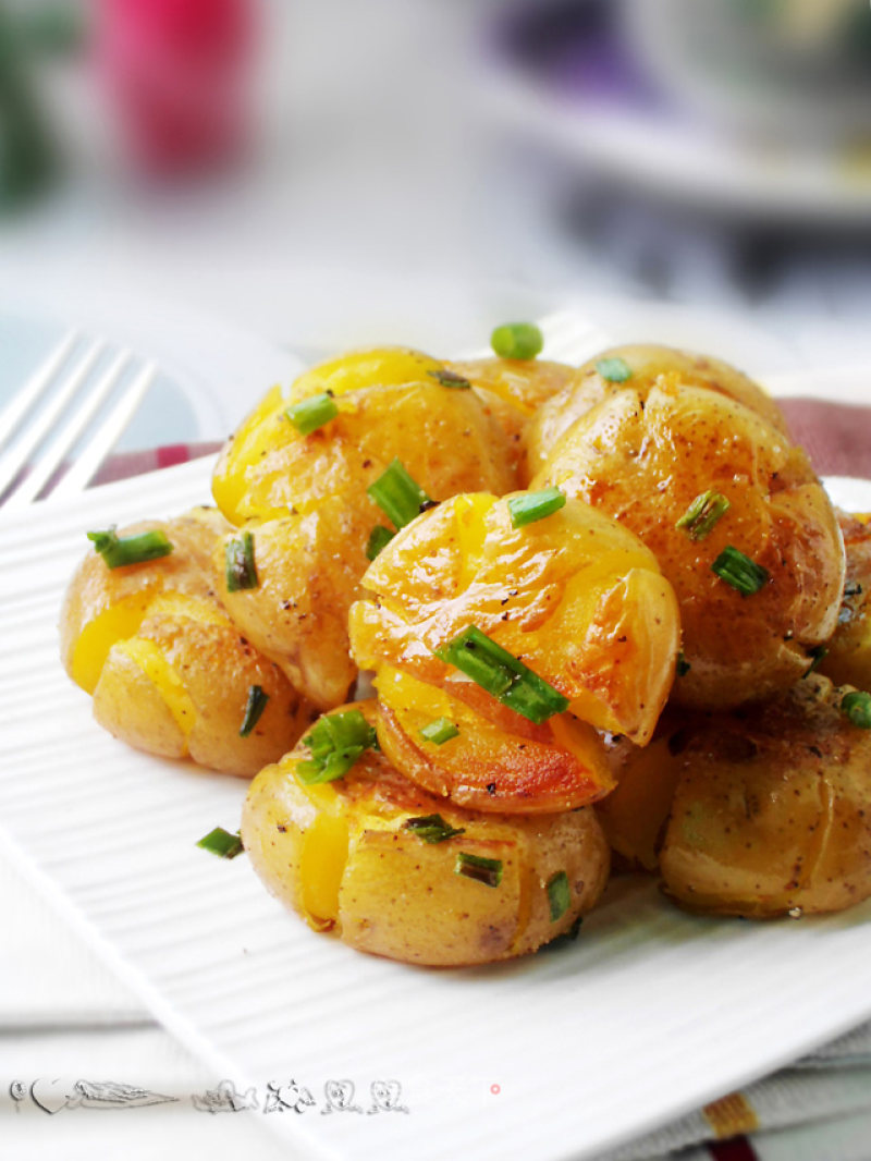 Pan-fried Black Pepper Potatoes recipe