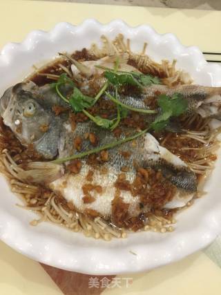 Steamed Sea Bass with Enoki Mushroom recipe