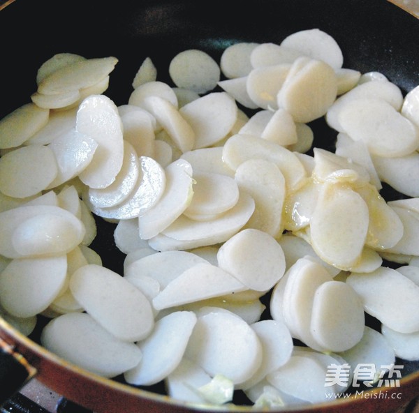 Stir-fried Rice Cake with Cabbage recipe
