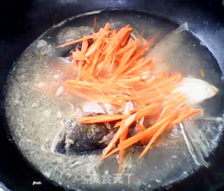 Carrot Fish Head Soup recipe