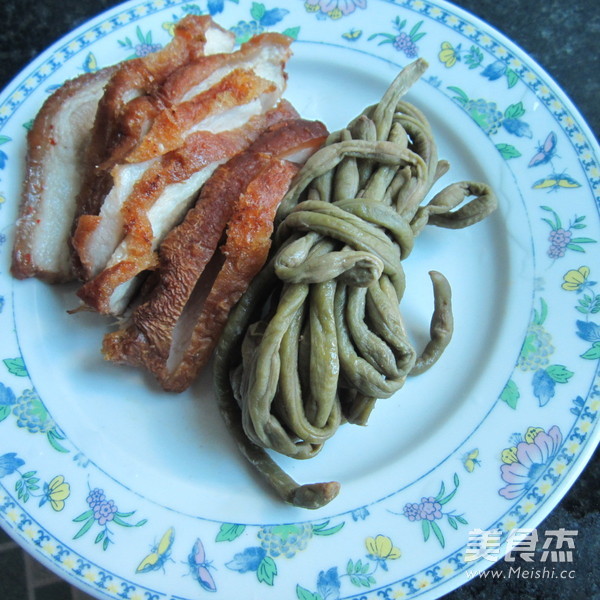 Stir-fried Dongpo Pork with Sour Beans recipe