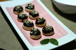 Chocolate Peanut Biscuit Balls recipe