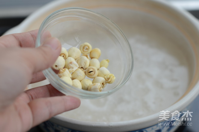 Lotus Seed Lily Strawberry Porridge recipe