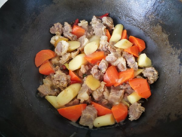 Braised Lamb with Carrots and Yam recipe