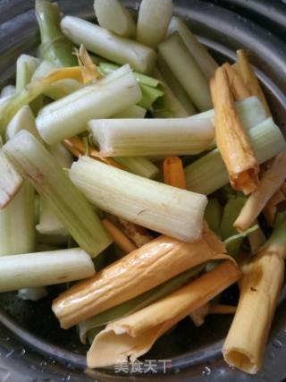 Stir-fried Taro Flowers recipe