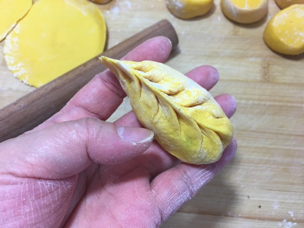 Willow Squash Bean Paste Buns recipe