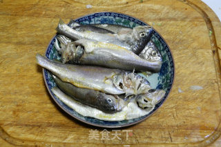 Braised Little Yellow Flower in Sauce recipe