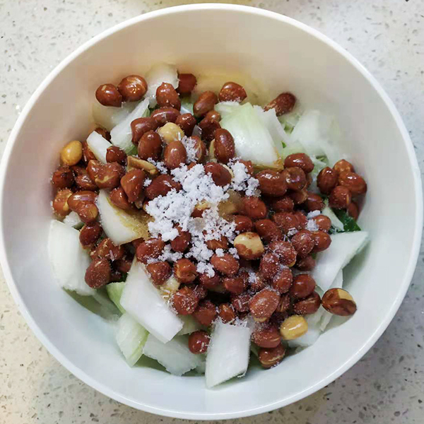 Three Diced Cold Dressing (with Deep-fried Peanuts) recipe