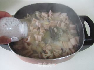 【hubei】caiyu Braised Lotus Root recipe