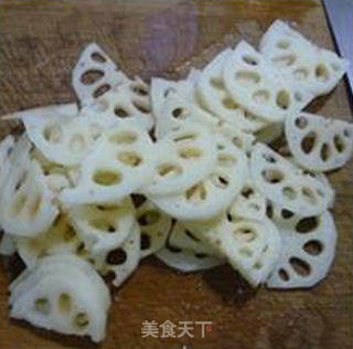 Stir-fried Lotus Root with Spicy Sausage recipe