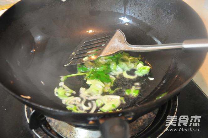 Braised Pork Noodles with Meat recipe